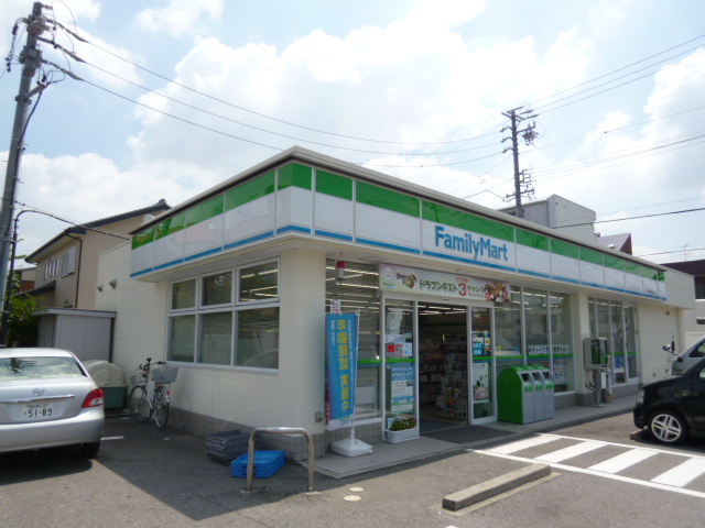 Convenience store. FamilyMart Nakamura Kusanagi-cho store (convenience store) to 516m