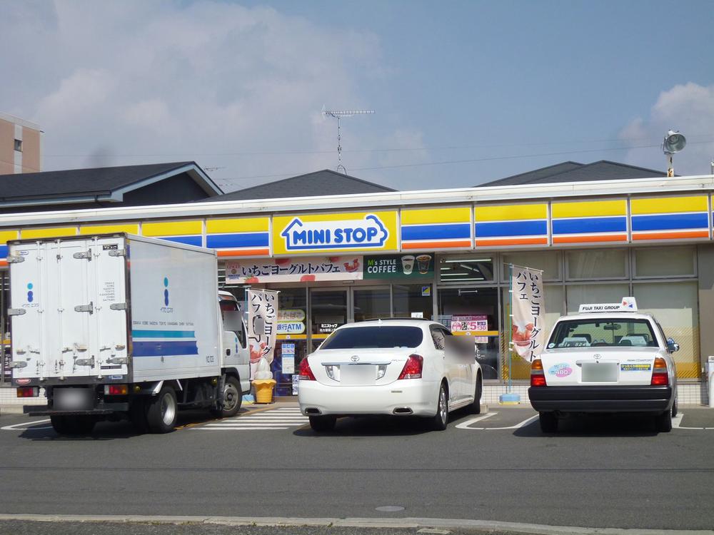 Convenience store. MINISTOP 539m to Nagoya Inakami the town shop