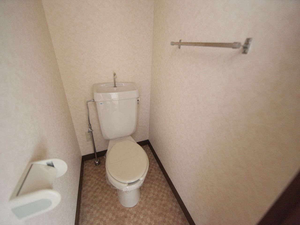 Toilet. toilet bus ・ Restroom Warm water washing heating toilet seat installation Allowed