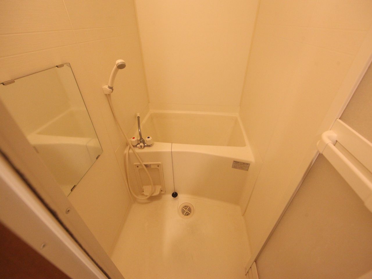 Bath. Bathroom (with bathroom heating dryer)