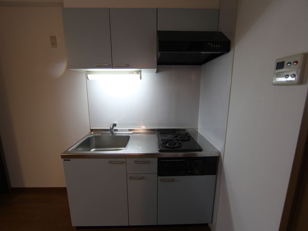 Kitchen. System kitchen (gas two-burner grill) You can have a refrigerator range, etc.