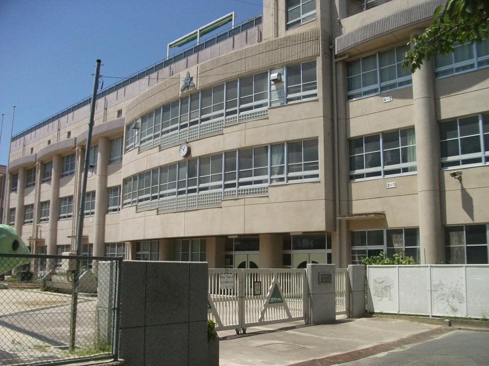 Primary school. 570m to Nagoya Tatsuyanagi Elementary School