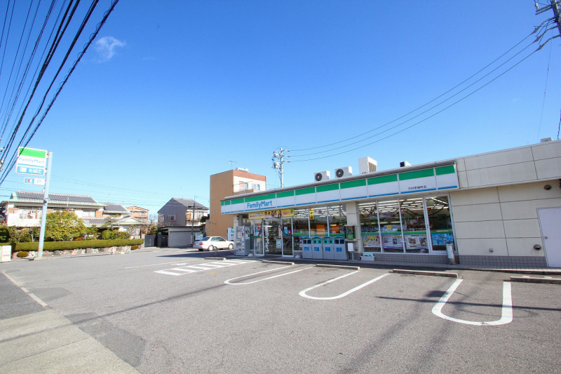 Convenience store. FamilyMart Nakamura Kusanagi-cho store (convenience store) to 130m