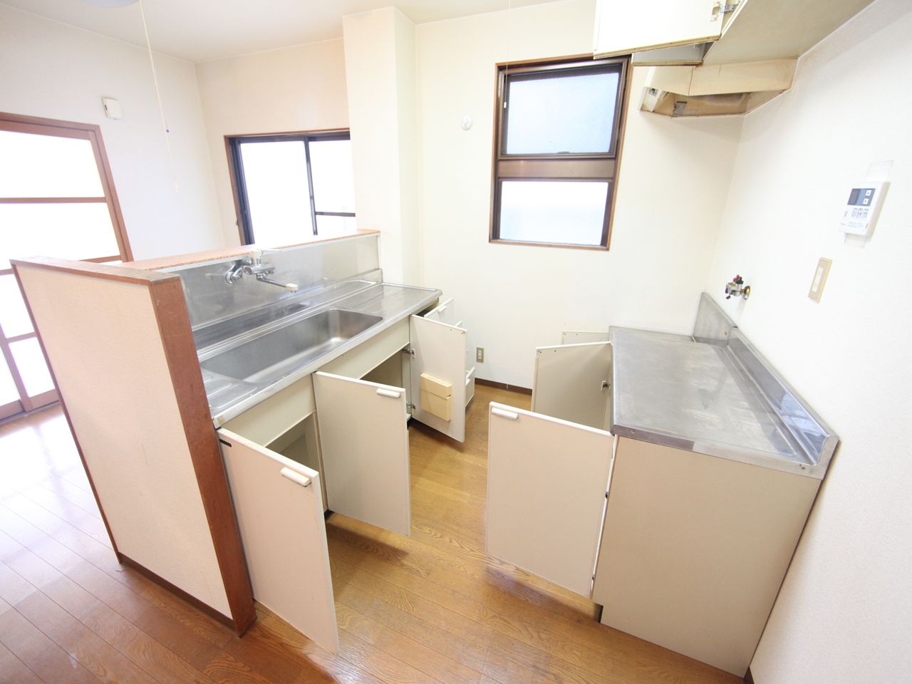 Kitchen. Counter Kitchen With window Storage enhancement