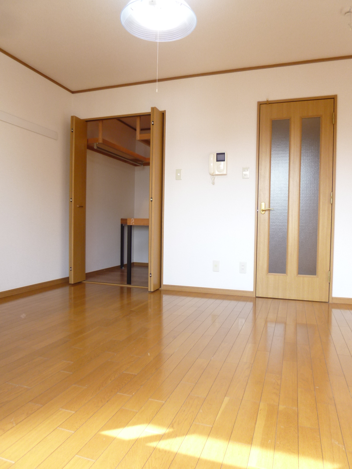 Living and room. 8.2 Pledge Spacious Western-style ☆ 