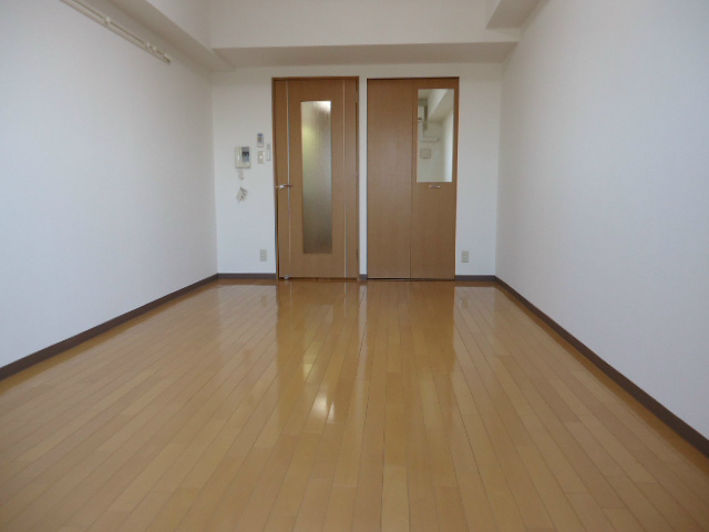 Other room space. Western-style (shooting from the veranda side