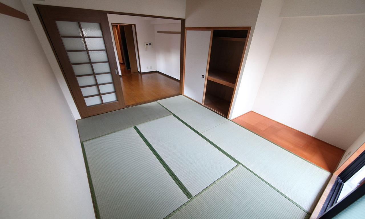 Other room space. Japanese-style room 6 quires Closet (storage rich have)