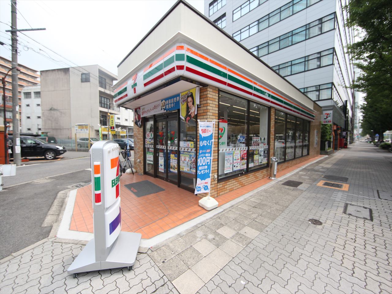 Convenience store. Seven-Eleven Nagoya Meiekiminami 2-chome up (convenience store) 105m