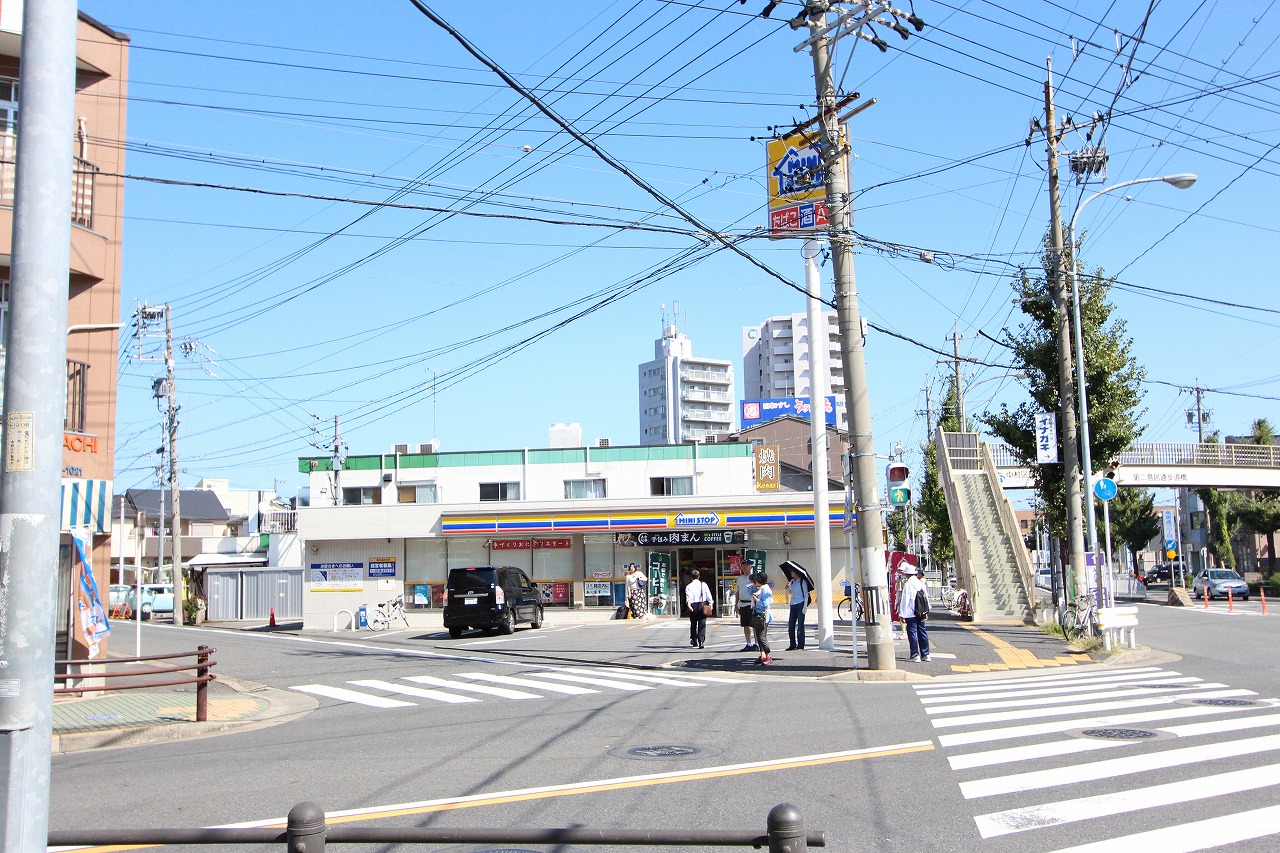 Convenience store. MINISTOP Nakamura, the Japanese Red Cross before the store (convenience store) to 263m