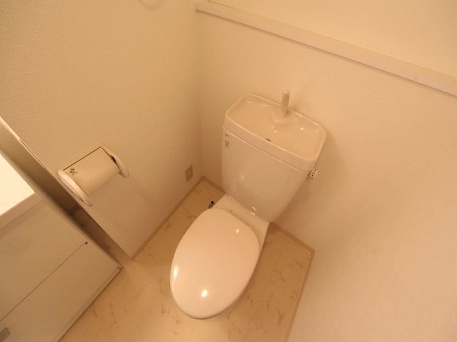 Toilet. toilet Warm water washing toilet seat mounting Allowed