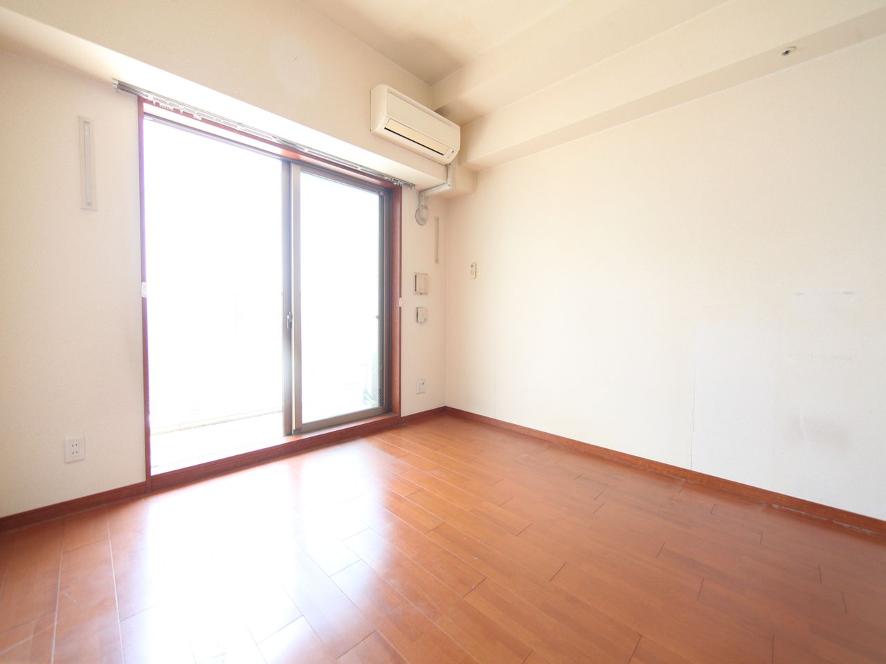 Other room space. Western-style 7 Pledge With closet (storage enhancement) air-conditioned