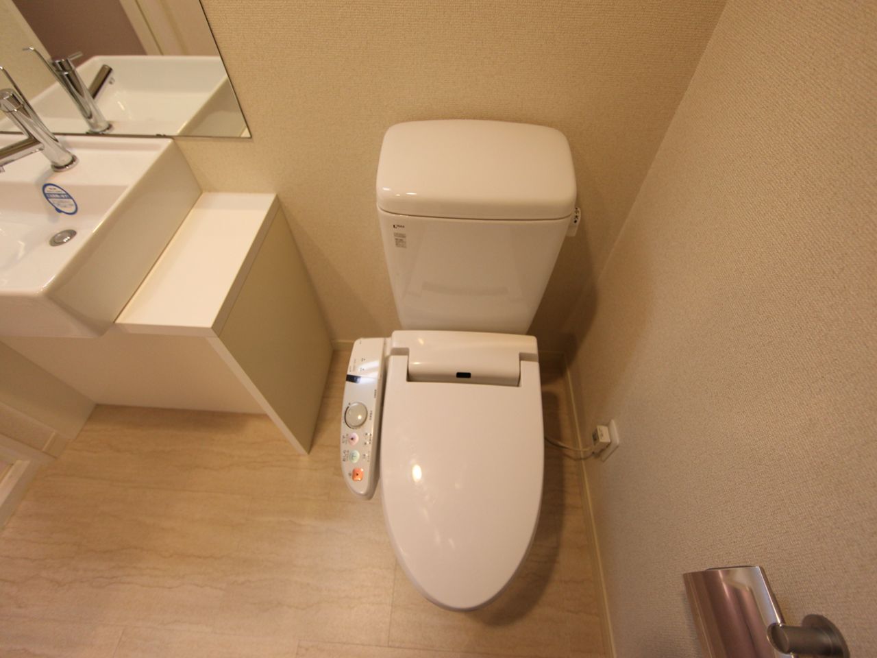 Toilet. Western-style toilet (With bidet)