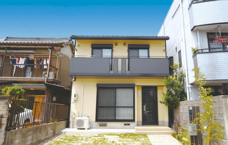 Local appearance photo. Study, which is also "relaxation space" of husband Ya, Storage plan of enhancement provided in everywhere such as, With the planning and state-of-the-art facilities, which stuck to the living comfort is reborn 1 House.