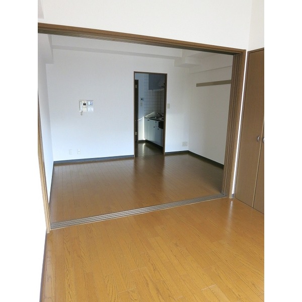 Living and room.  ※ It is a photograph of the other in Room