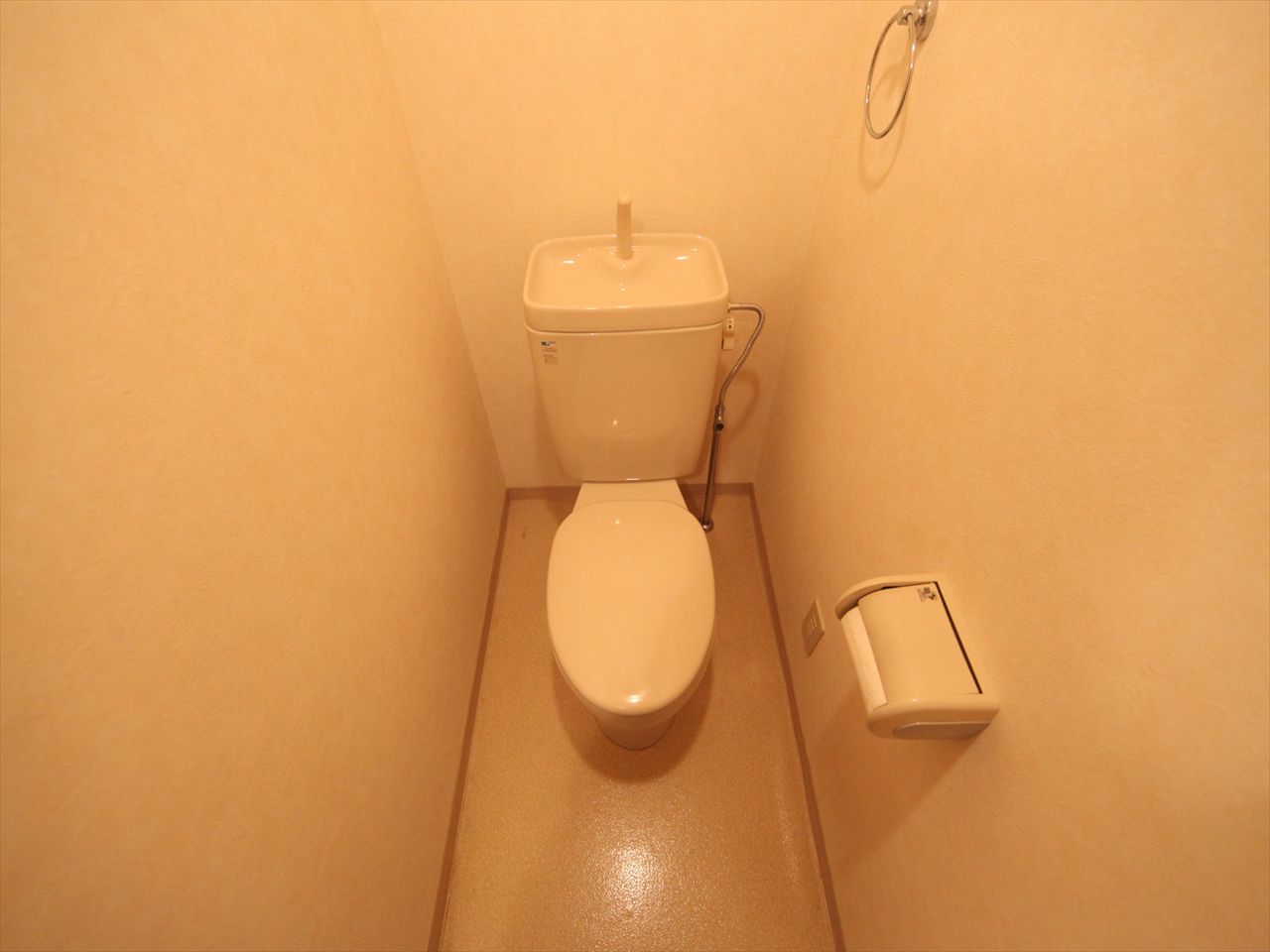 Toilet. Western-style toilet bus ・ Restroom Warm water washing heating toilet seat installation Allowed