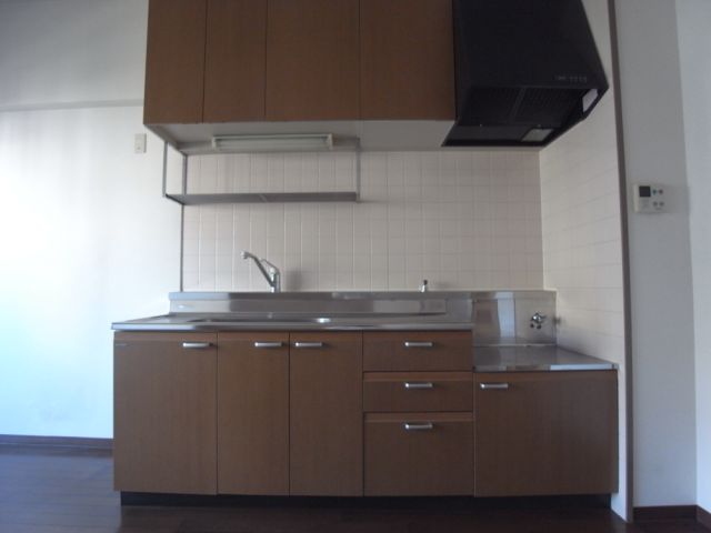 Kitchen. Two-burner gas stove can be installed kitchen