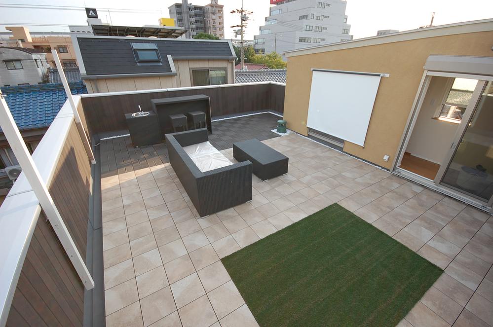 Balcony. Rooftop garden Sports bar Plan Live space to enjoy inviting friends. 