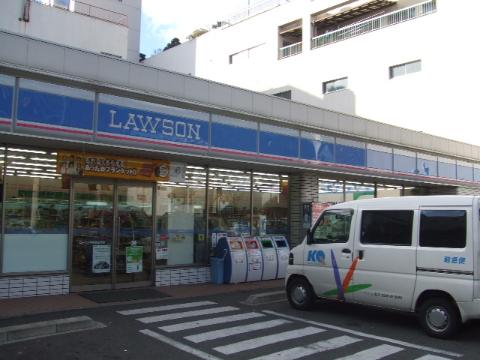 Other. 150m to a convenience store (Other)