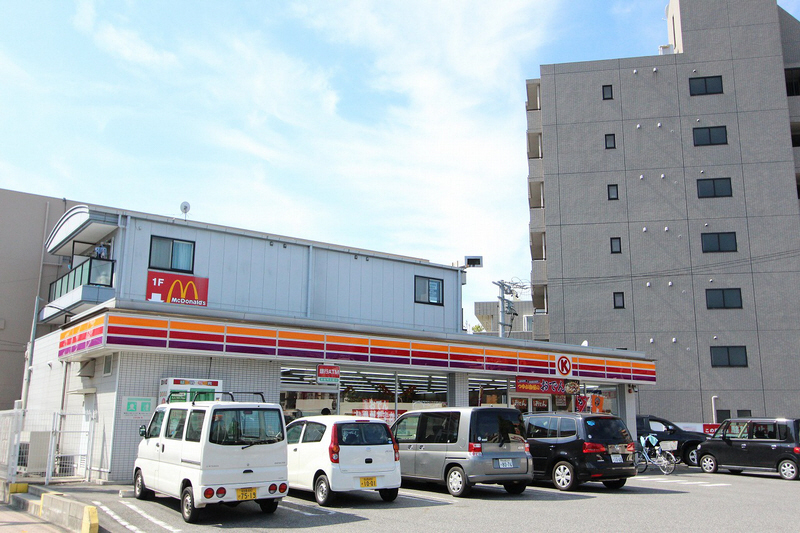 Convenience store. 300m to Circle K Honjintori store (convenience store)