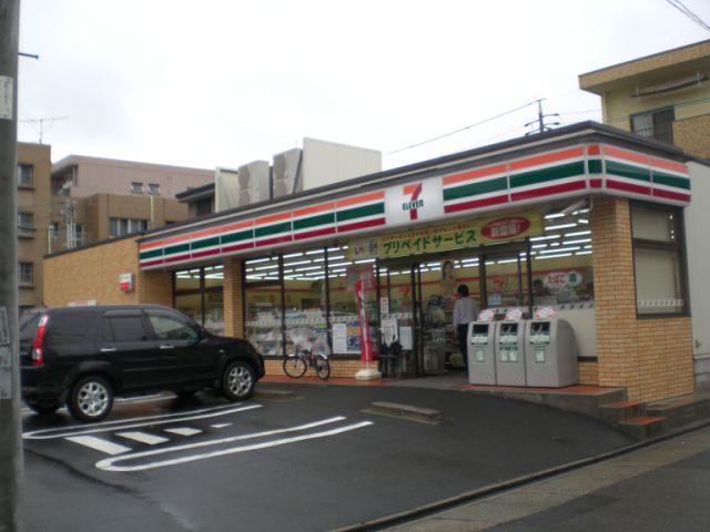 Convenience store. 360m to Seven-Eleven (convenience store)