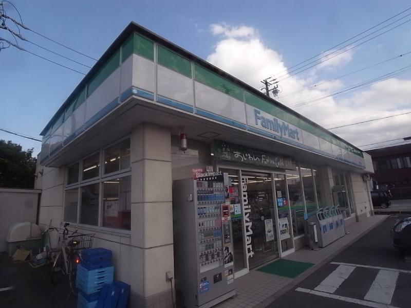 Convenience store. FamilyMart Nakamura Kusanagi-cho store (convenience store) to 217m