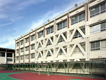 high school ・ College. Private Meijo comes castle high school (high school ・ NCT) to 498m