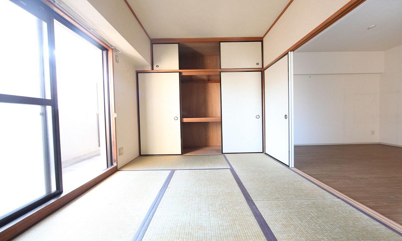 Living and room. Japanese-style room 6 quires Closet (storage rich have)