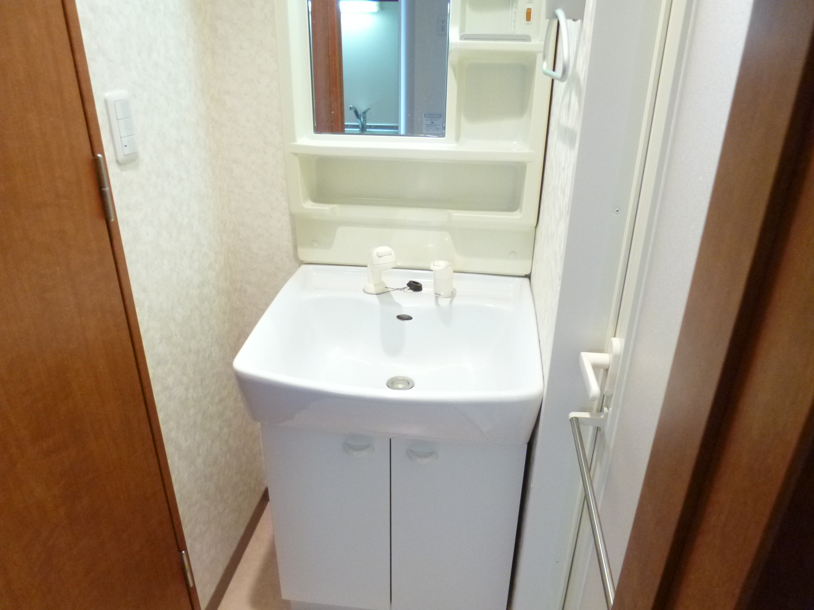 Washroom. Morning also convenient shower dresser ^^