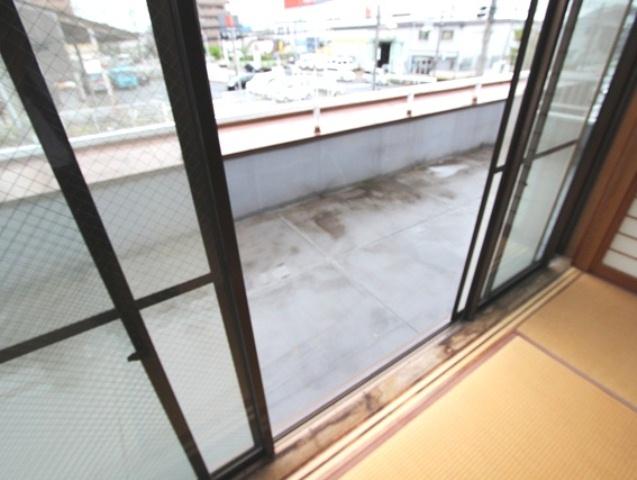 Balcony. 2F veranda