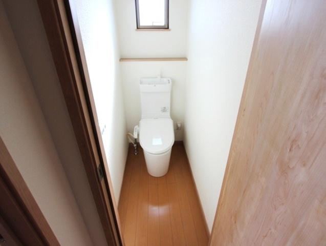 Toilet. 3F shower toilet
