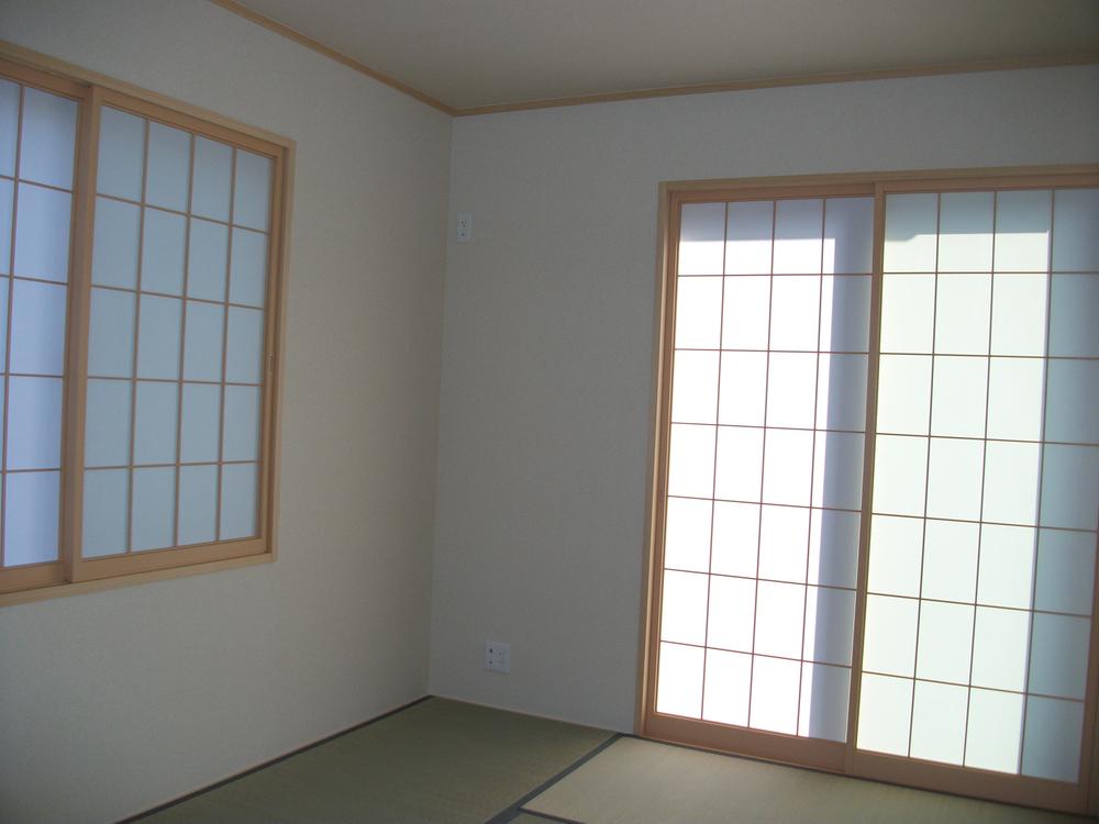 Non-living room.  ◆ 4 Building Japanese-style space is also enhanced