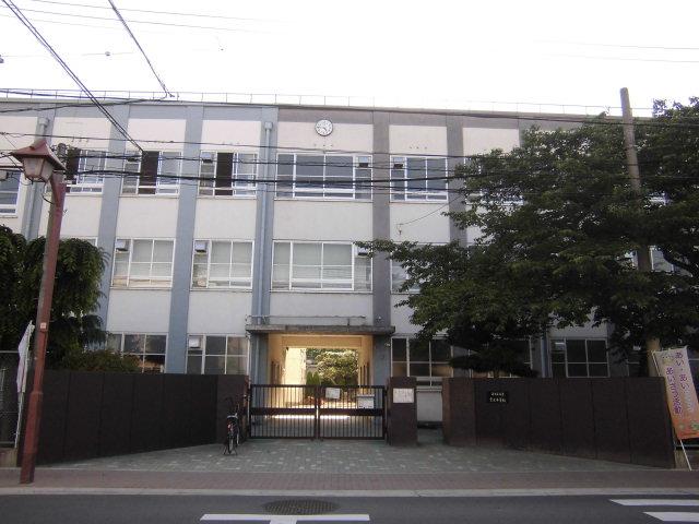Junior high school. 1260m to Nagoya Municipal Hosei junior high school