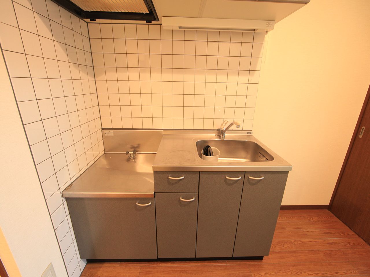 Kitchen. Kitchen (gas two-burner stove installation Allowed) refrigerator range, etc. will be available