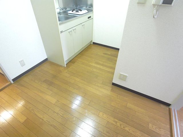 Kitchen. Large kitchen space!