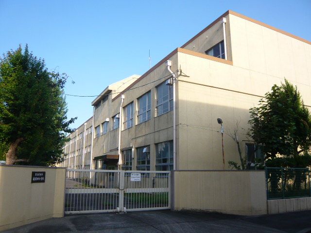 Primary school. Municipal Inabaji up to elementary school (elementary school) 520m