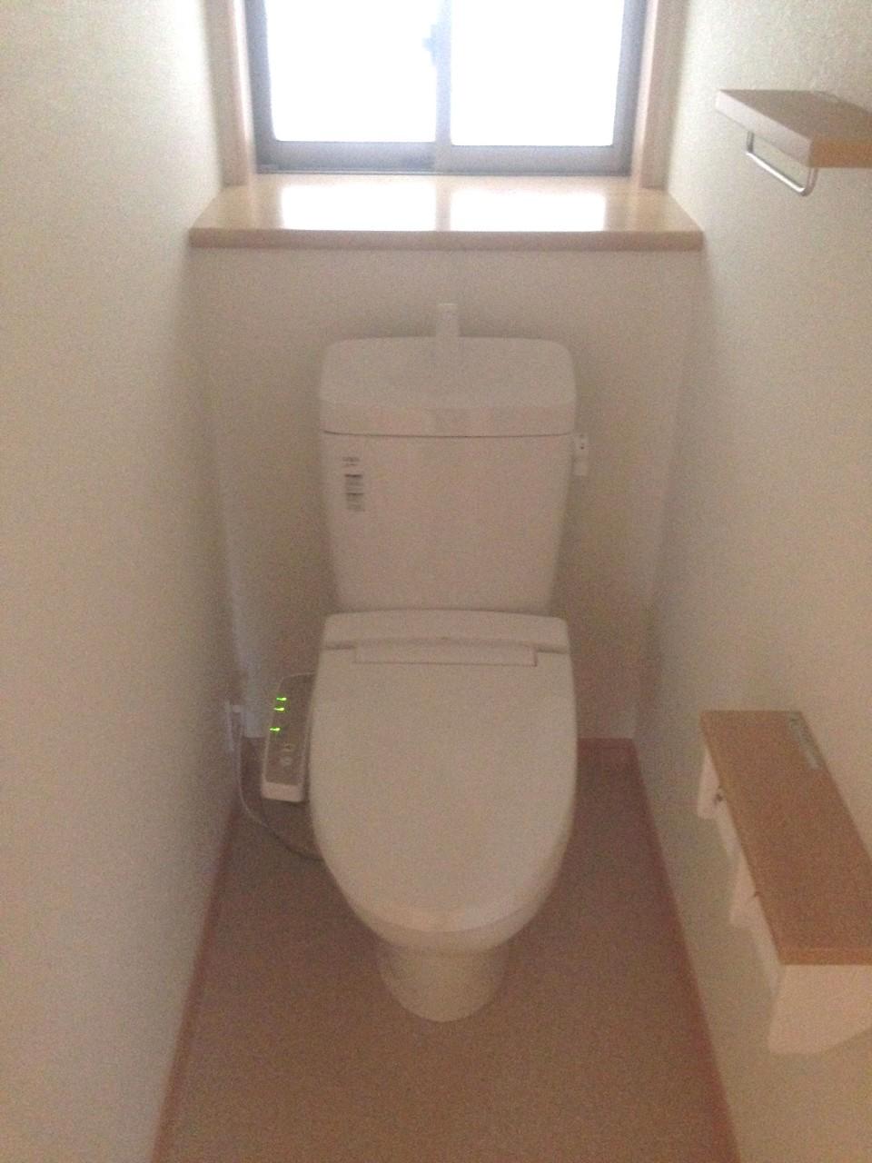 Toilet. Shower toilet 1F + 2F!