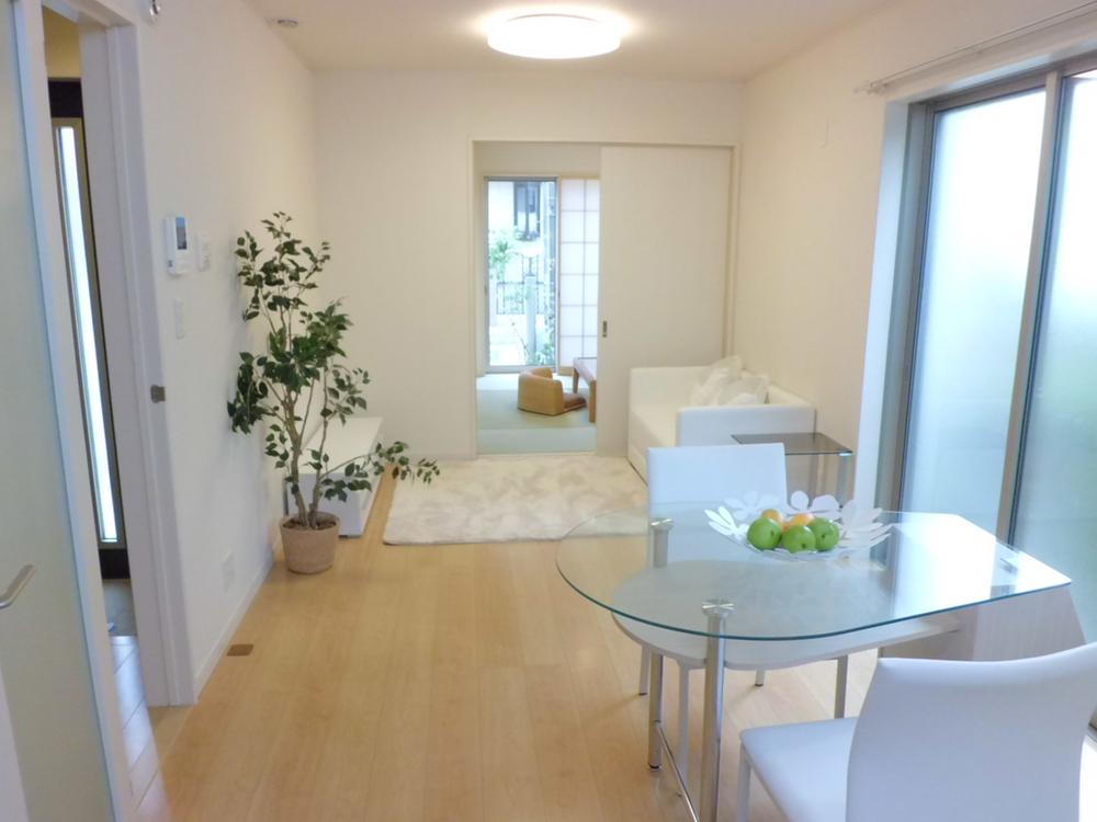 exhibition hall / Showroom. ※ Furniture, etc. is optional.