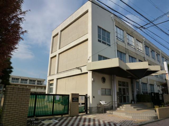 Primary school. 635m to Nagoya Municipal Biwajima Elementary School