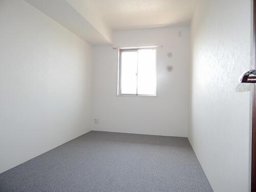 Non-living room. Western-style 2