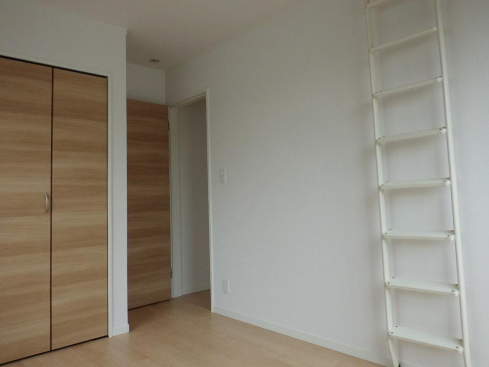 Non-living room. Western-style room and storage