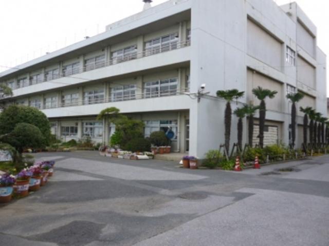 Primary school. 805m Nagoya Municipal Hirata elementary school to Nagoya Municipal Hirata Elementary School