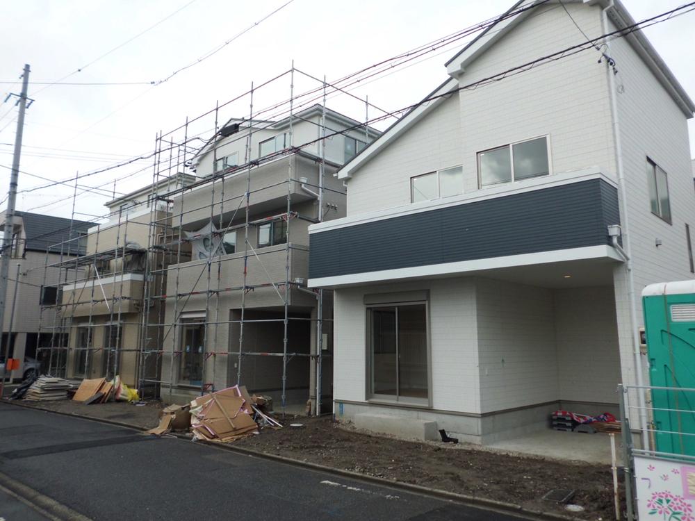 Local appearance photo. 12 / 19 Exterior construction in