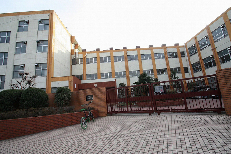 Junior high school. Hirata 955m until junior high school (junior high school)