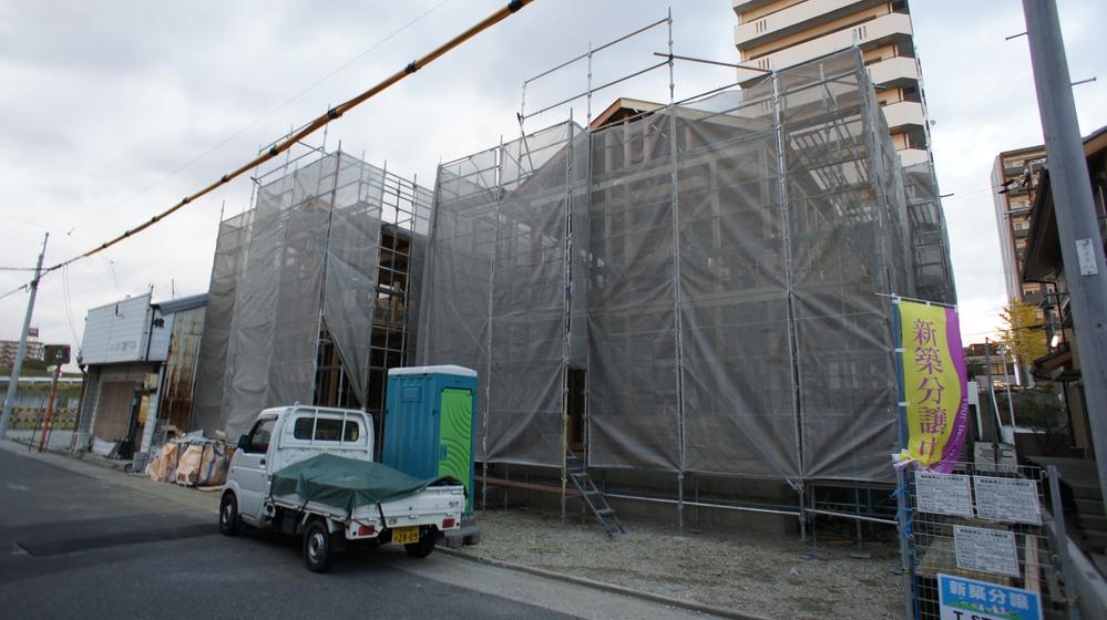 Local appearance photo. 2012. November 21, shooting We will guide you to the finished model house.
