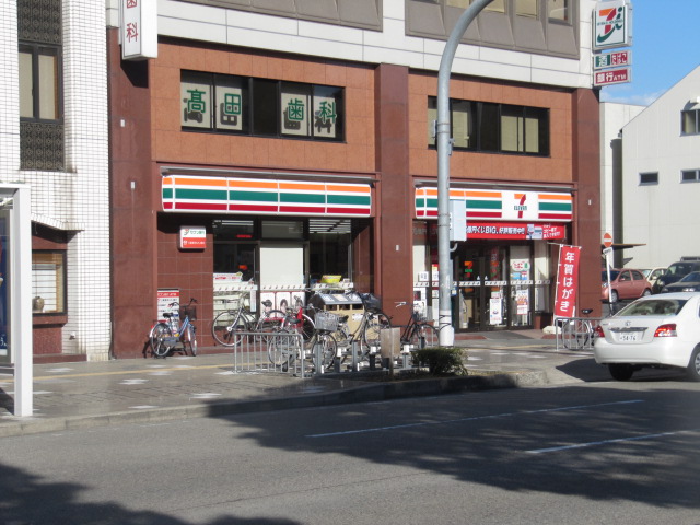 Convenience store. Seven-Eleven Nagoya Asama-cho store (convenience store) to 653m