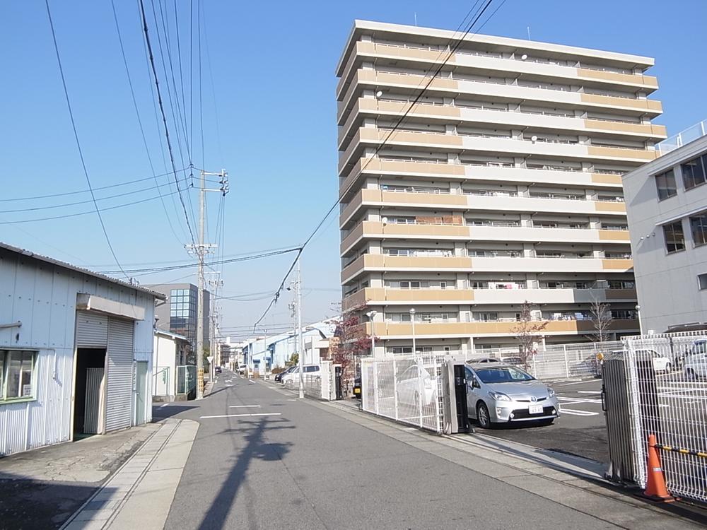 Local appearance photo. Local (12 May 2013) Shooting