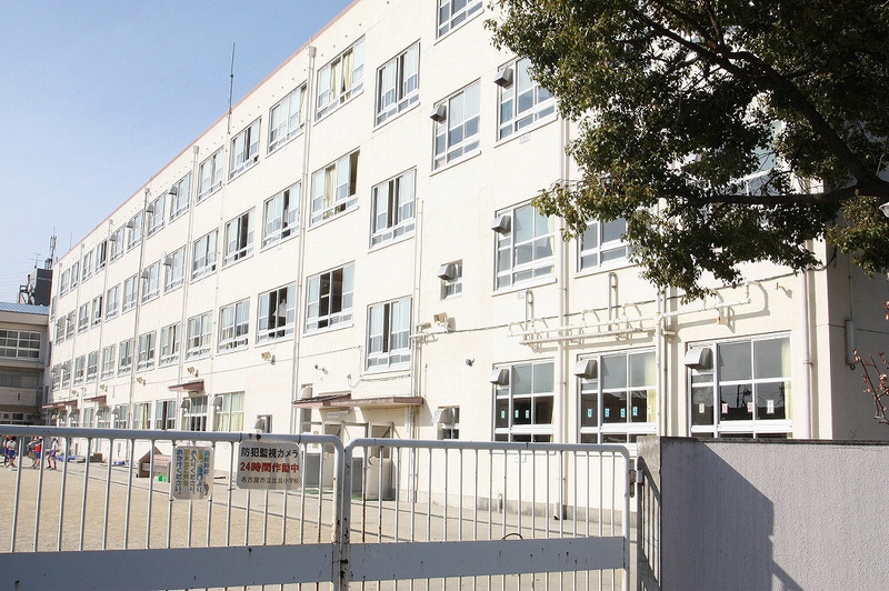 Primary school. Hira to elementary school (elementary school) 110m