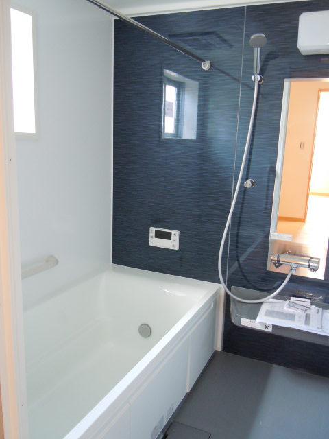 Bathroom. Room (August 2013) Shooting