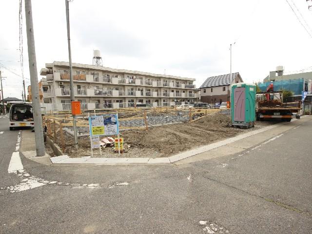 Local photos, including front road. Foundation work in September 13 shooting