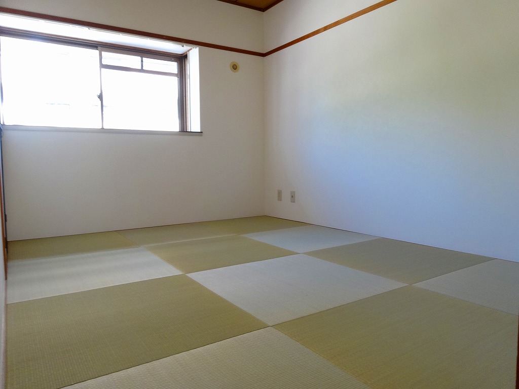 Living and room. It was reborn in stylish Japanese-style room